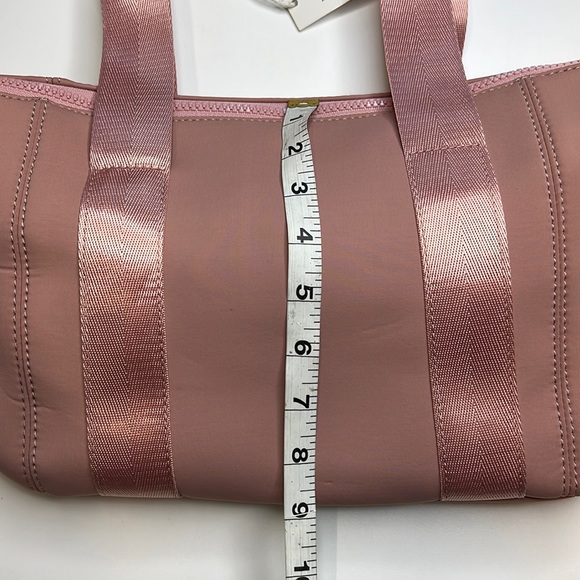 Nico & Olive Small Pink Duffel Bag w/ Double Handles & Removable Strap, NWT! - Picture 9 of 9